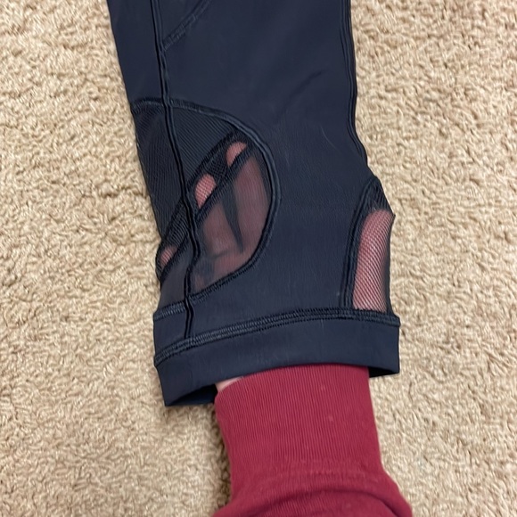 NWOT Lululemon Clear The Court Crop 21" - Picture 5 of 14